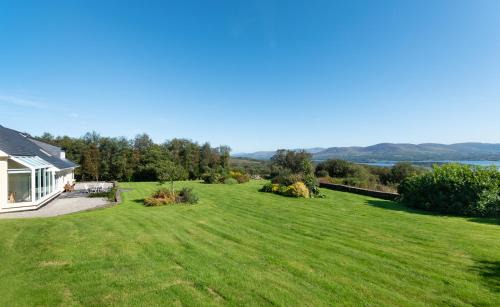 Stylish and spacious home with sea & mountain views