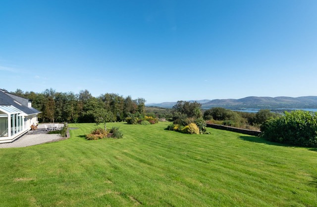 Stylish and spacious home with sea & mountain views