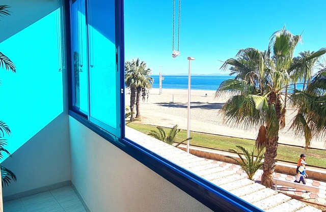 Stylish Apartments MEDIALUNA 1ª Línea de Mar, AA, WIFI [100Mbps]