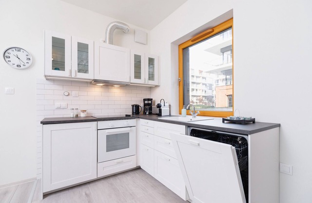 Stylish Apartment Rakowicka by Renters