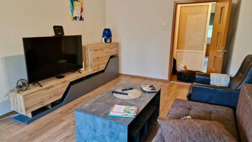 Stylish Apt, Free Parking, Near Center & Airport