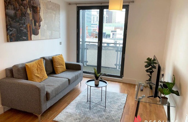 Stylish Arcadian Centre - One Bedroom - Large Balcony - Bullring Shopping