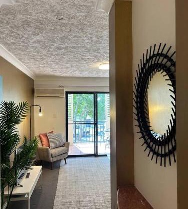 Stylish Beachside 1BR Apartment