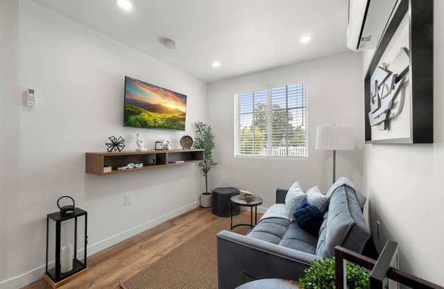 Stylish Brand New ADU in Reseda 1 bedroom 1 bath with A/C