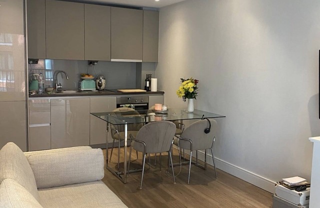 Stylish Chelsea Studio Flat