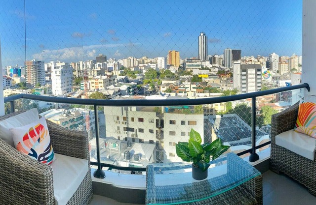 Stylish, City Center Condo, Fast Wi-Fi, Full AC...