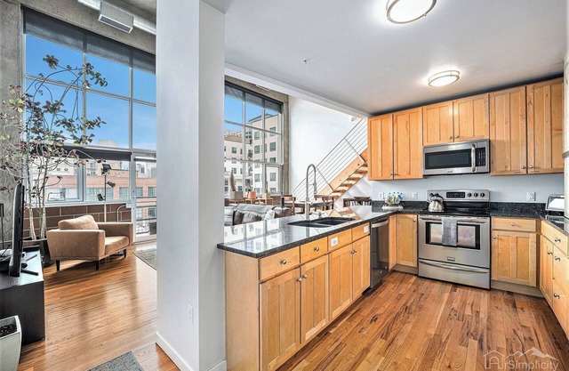 Stylish City Loft | Walk to Dining & Shops