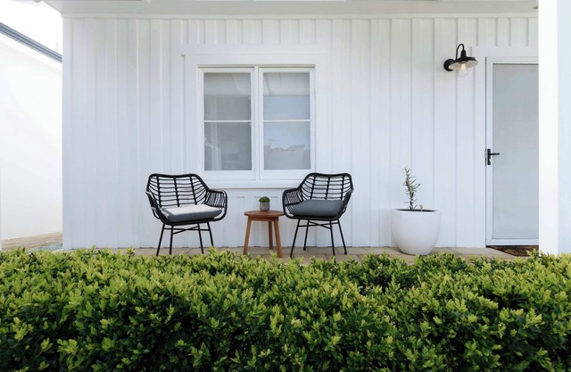 Stylish Coastal Escape with Comfort and Charm