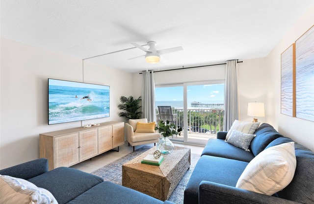 Penthouse Perfection Oceanfront Views Heated Pool & Steps to Pier