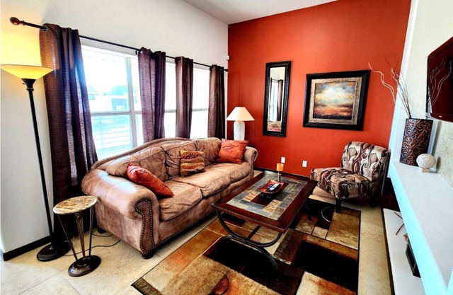 Stylish Condo w/ Pool, Near Everything