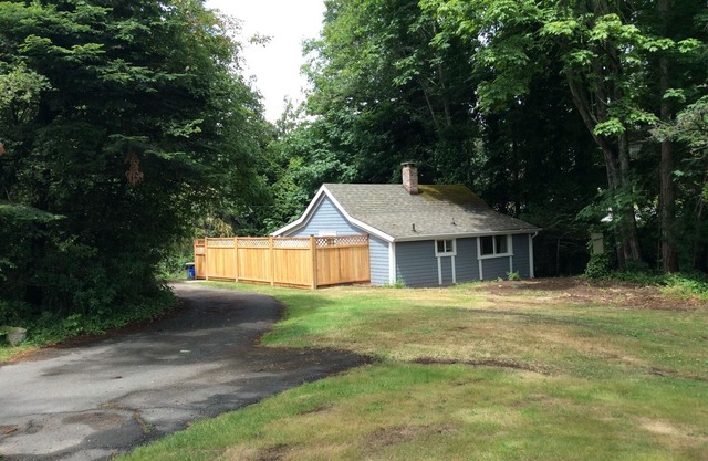 Creekside Cottage. Ferry / Aeropuerto / Lochside Trail