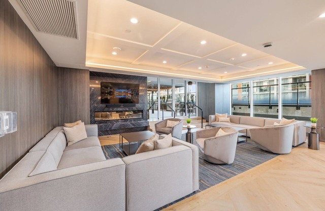 Stylish Downtown Studio Apartment in Vancouver's Beach District