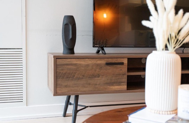 Stylish Downtown Toronto Suite with Free Parking