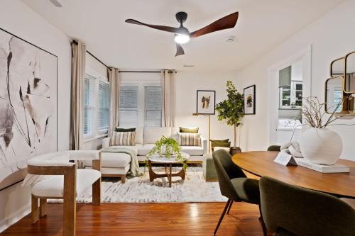 Stylish Evanston Retreat Near NU & Lakefront