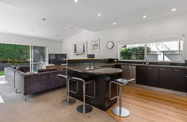 Stylish Executive Remuera Home