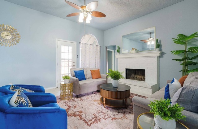 Stylish fab 4 Bedroom house near lake Ray Hubbard