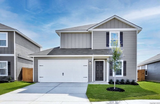 Stylish, Family-Friendly Retreat Near Lackland AFB, SeaWorld & More!