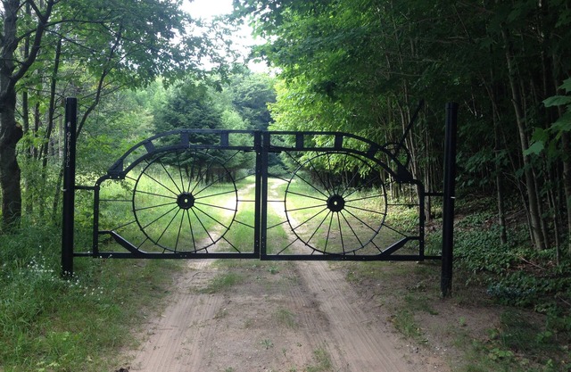 Stylish Forest Cottage en 80 acres de bosque privado