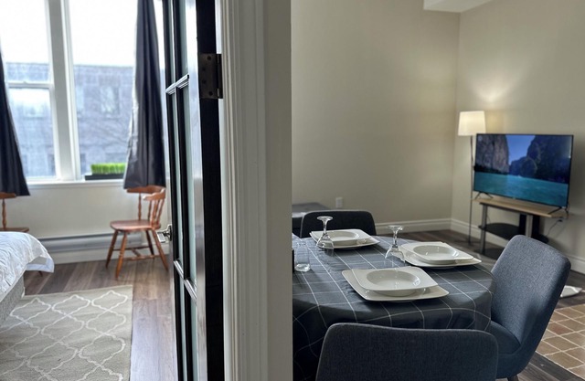 Stylish Fully Furnished Simcoe Lofts Downtown Oshawa Walk to Dining & Transit