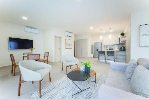 Stylish Furnished Studio Nestled by the Park in Costa del Este