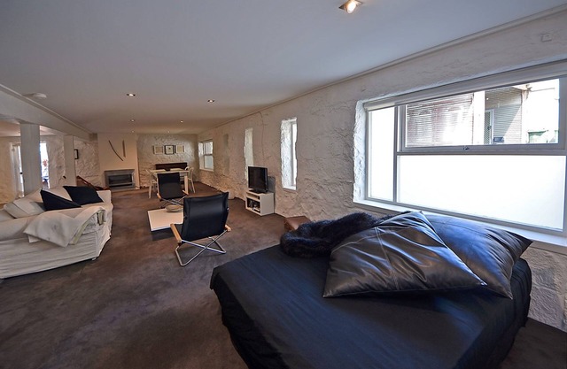 Stylish heritage studio in CBD