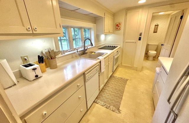 Stylish Hidden Gem w/ Fire Pit
