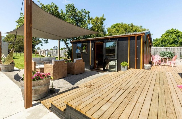Stylish hideaway on High st Carterton