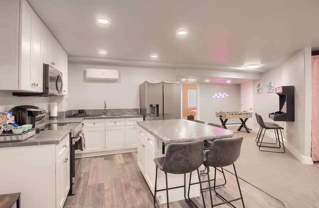 Stylish&Hip+Arcade+PrivateEntry+Kitchen+Patio@DIA