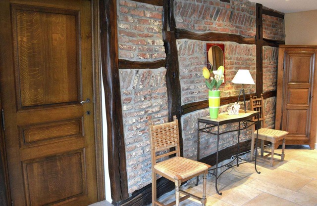 Elegante casa de vacaciones en Han-sur-Lesse con terraza
