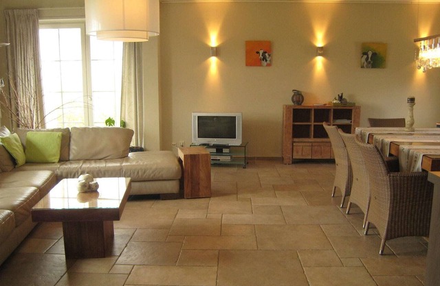 Elegante casa de vacaciones en Zuidzande con sauna