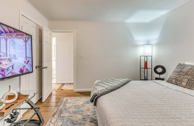 Stylish home close to golf court & a casino
