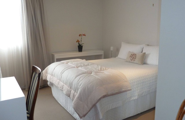 Elegante apartamento en el centro de la ciudad, lujo y comodidad.