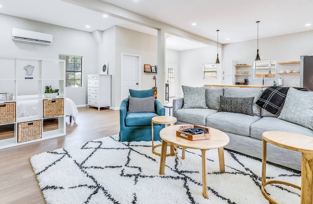 Stylish, light-filled Studio Apt