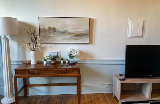 Stylish Living at Inglis Heritage, Unit C