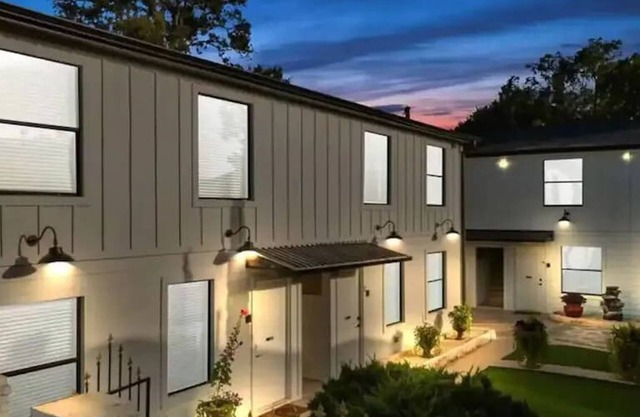 Stylish Living I Sleeps 14 Wi-fi Parking Free Gym