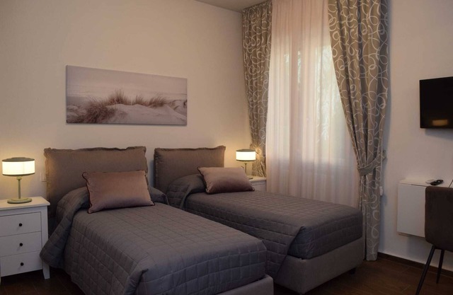 Stylish Luxury Apartment in Florence - Walk to City Center!"