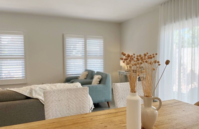 Stylish modern 3-bedroom townhome in enchanting Belmont with AC, WiFi