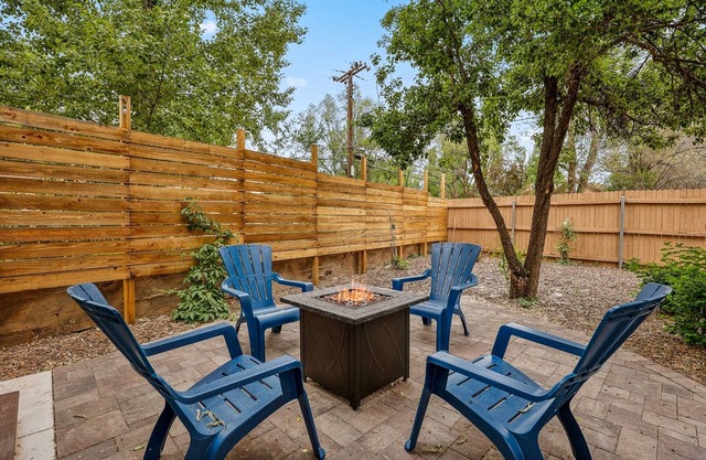 Stylish Mountain Home! Walk to Downtown & NAU! Unbelievable Backyard!