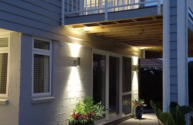 Elegante apartamento tranquilo cerca de la ciudad y el monte