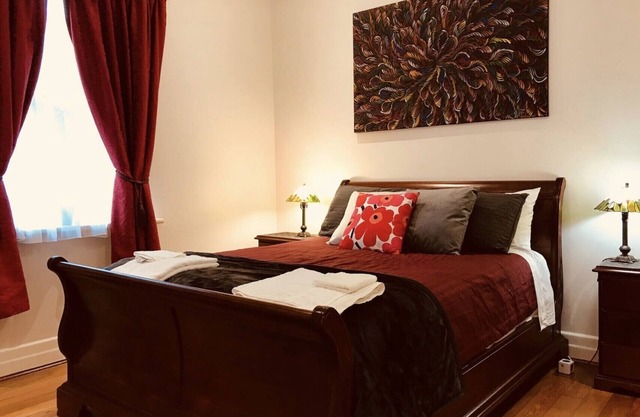 Elegante y renovada casa eduardiana en Kew.
