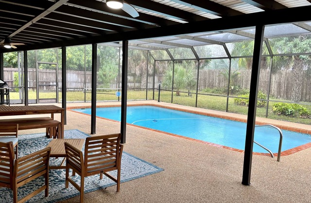Stylish Retreat - Sarasota, FL