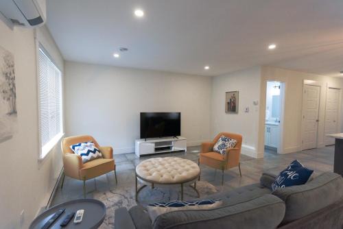 Stylish retreat with Garage