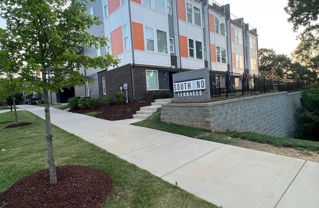 Stylish roof top townhome uptown Charlotte