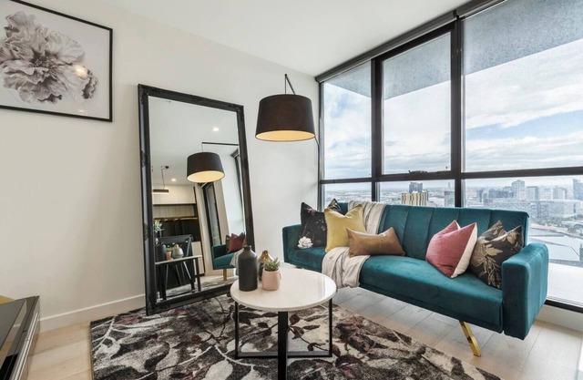 ◤Stylish Southbank Apt~ Sweeping Bay & City Views◢
