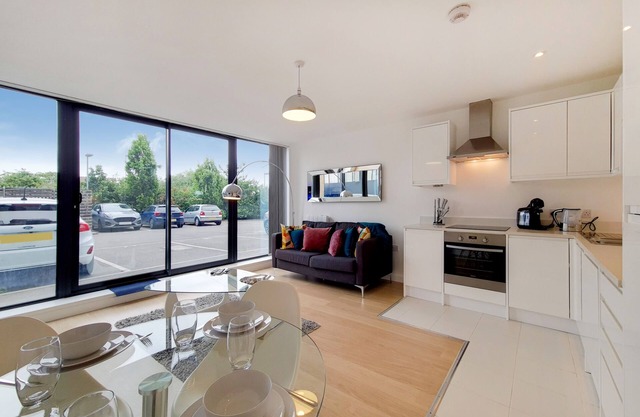 Stylish Spacious Duplex Apt With Parking