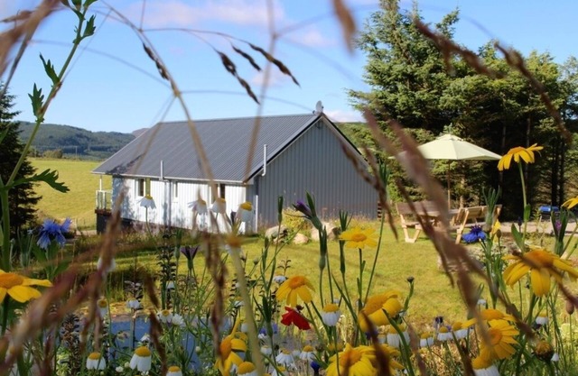 Alojamiento elegante y espacioso con vistas panorámicas, una base ideal para el lago Ness