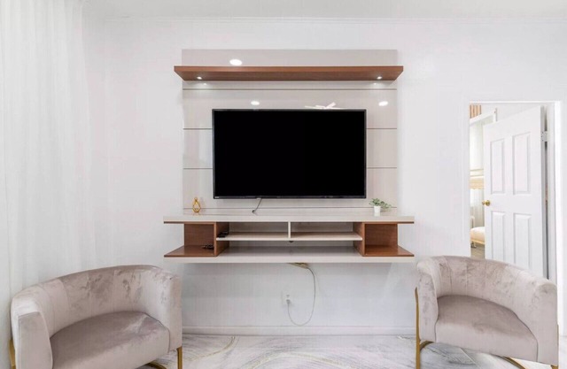 Stylish Stay in City’s Best Spot - The Perfect Stay