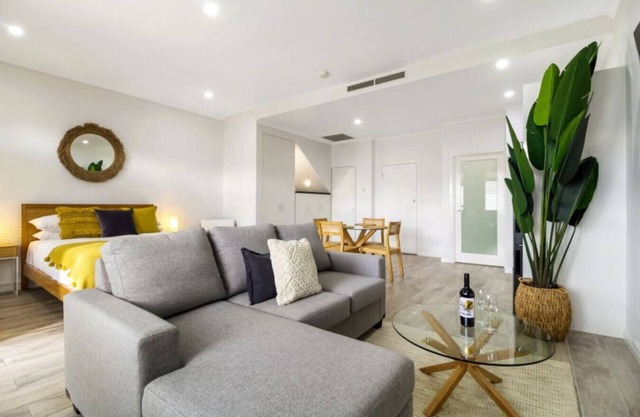Stylish Studio close to City