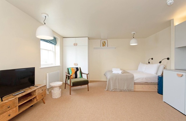 Stylish Studio in Popular Primrose Hill