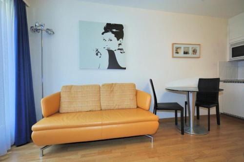 Stylish Studio in Zurich - Crown 11